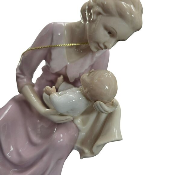 Porcelain Figurine Mother Holding Baby In Pink Dress Valencia NWT JJ3904 - Picture 6 of 12